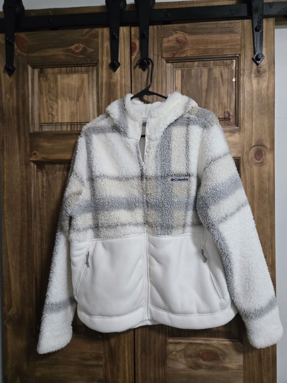 Columbia Womens Hooded Sherpa Jacket in Cream and Gray Plaid